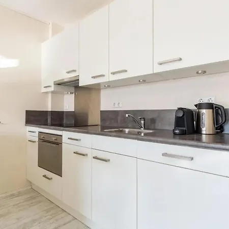 Apartment With Stunning Views Rotterdam
